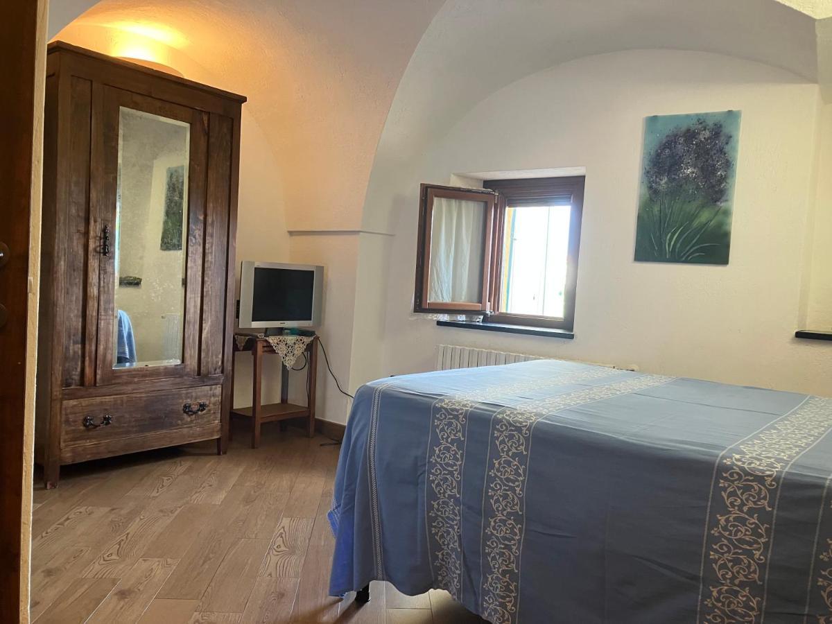Bed & Breakfast L'Erica Finale Ligure Extérieur photo
