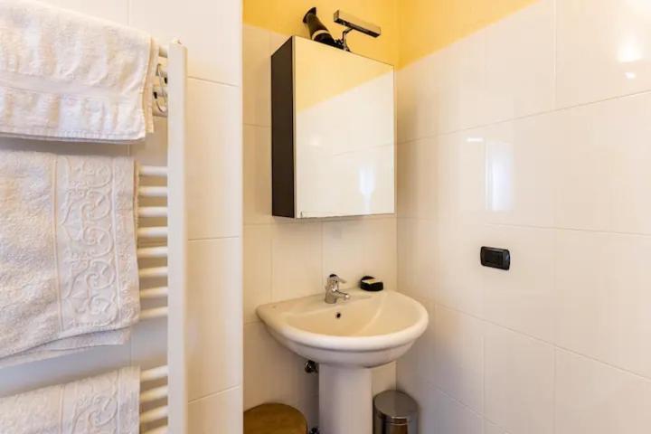Bed & Breakfast L'Erica Finale Ligure Extérieur photo